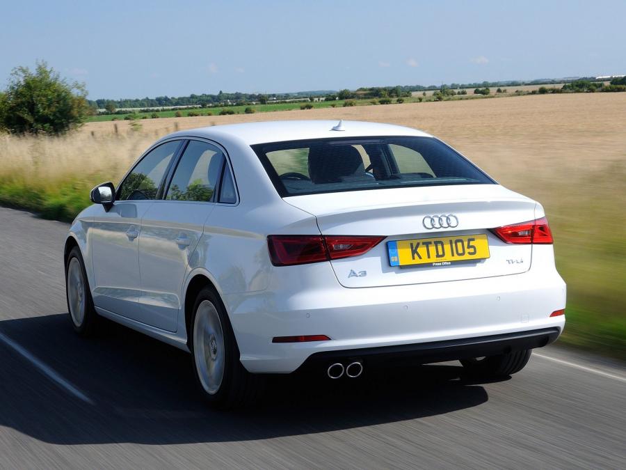  Audi A3 Sedan 2.0 TFSI (8V) 2013 года  (UK) (фото 7 из 17)